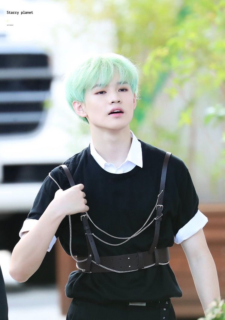 chenle with mint hair because i miss it- a thread