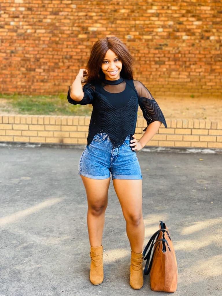 JarvisRefiloe's tweet photo. When I Fail, I say, "I can't do it Yet but I will try it again and again"
Third time's a charm...
#RefiloeJarvis
#ShortestModel https://t.co/jPfrdmgo0d