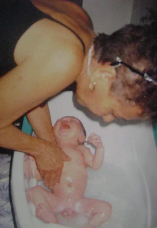 shalexssMLB's tweet photo. É vó...eu vivi pra ver que você  chorou tanto  pelo meu nascimento e hoje quem chora sou eu pela sua partida minha querida mãe, vó, amiga, companheira, enfim... era tudo pra mim e mais um pouco! Quero te lembrar assim, feliz e sorridente!A senhora fará falta com certeza! Te amo❤ https://t.co/iWuAR2VJHH