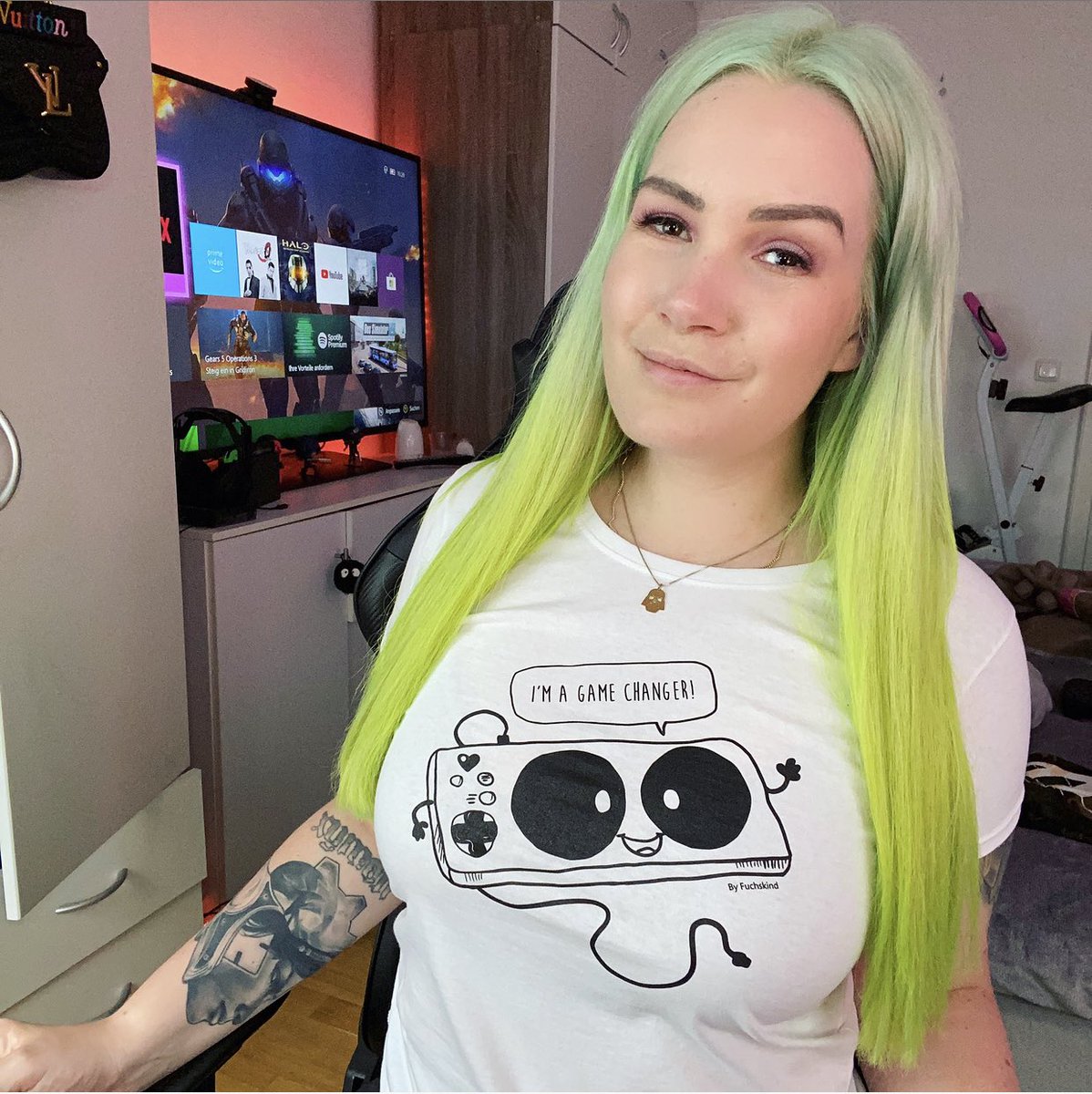 GMaxee's tweet image. Neues Lieblingsshirt 😍 mit dem tollen Design von @Fuchskind #XboxAdaptiveController #GamingForEveryone #GameChanger