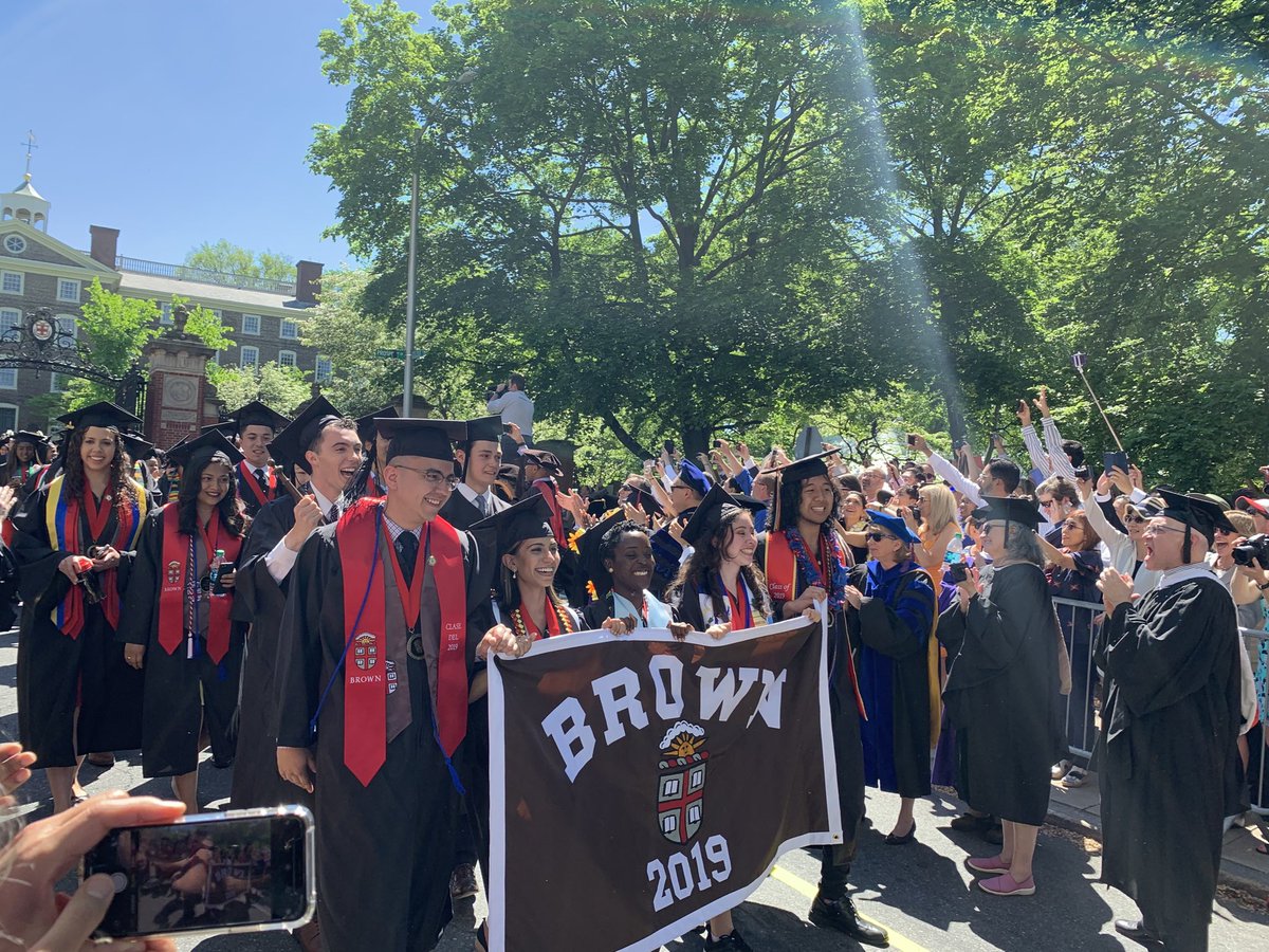  #Brown2020: we wish that we were celebrating with you in person today! A sentimental thread about Brown University commencements, 1987-2019. 