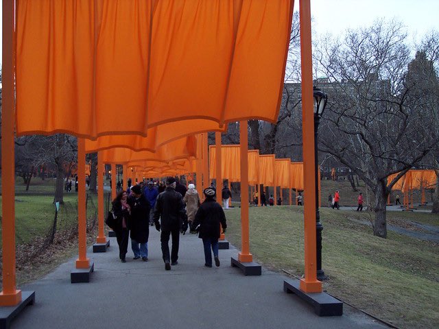 In 2005, Christo and Jeanne-Claude got honorary degrees. That was quite special, even if they didn’t notice my personal tribute.