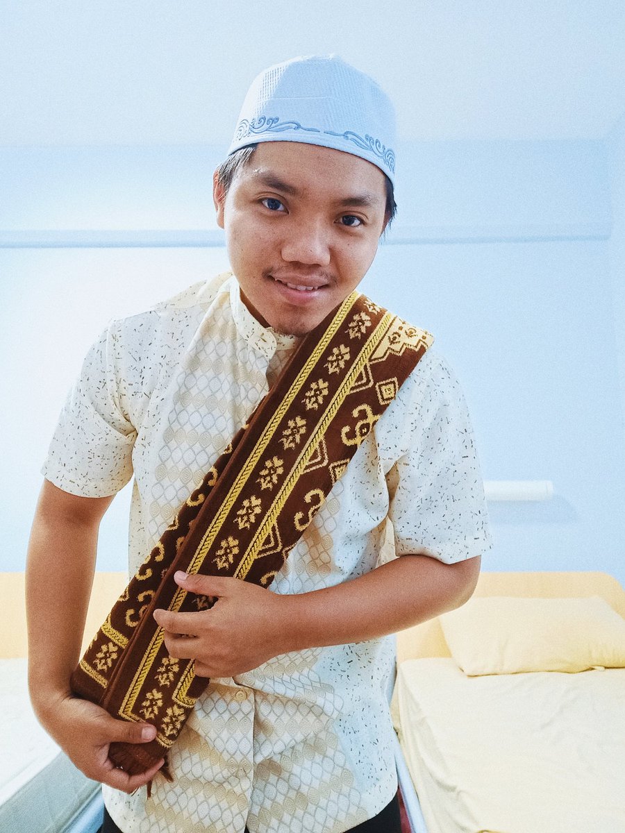 Mohon maaf lahir batin sobat twitterq..