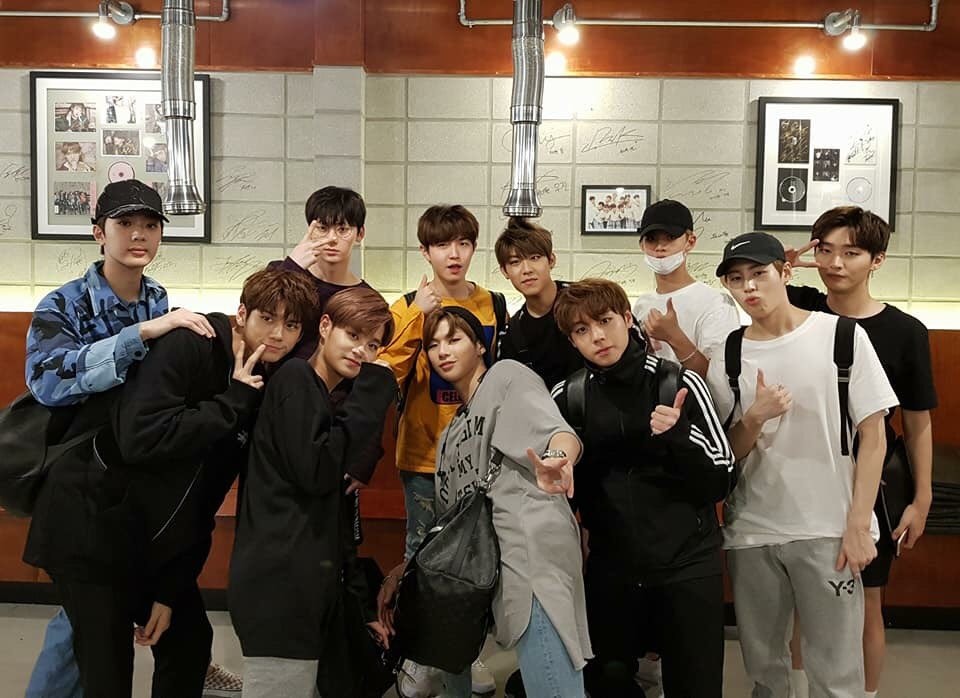 351.AB6IX / 박우진

고깃집 환풍기에 머리 빨려들어간 박우진