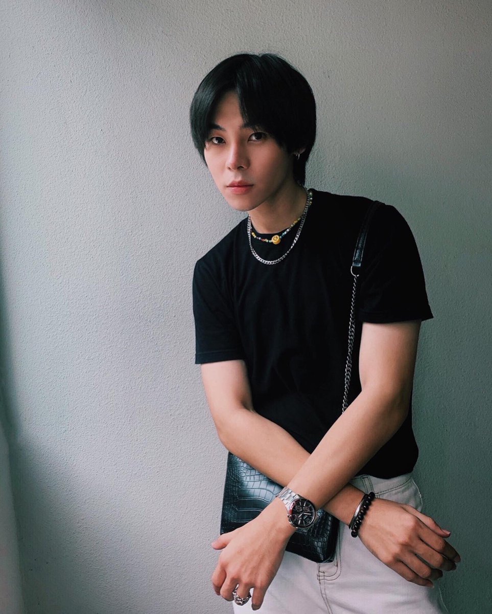 napattouch99's tweet photo. เห็นผม ผมยาวก็หาว่าผมสาวสะละ 👀 
#อินทัชหน่อยอร่อยแน่ https://t.co/C3vf04jj0g