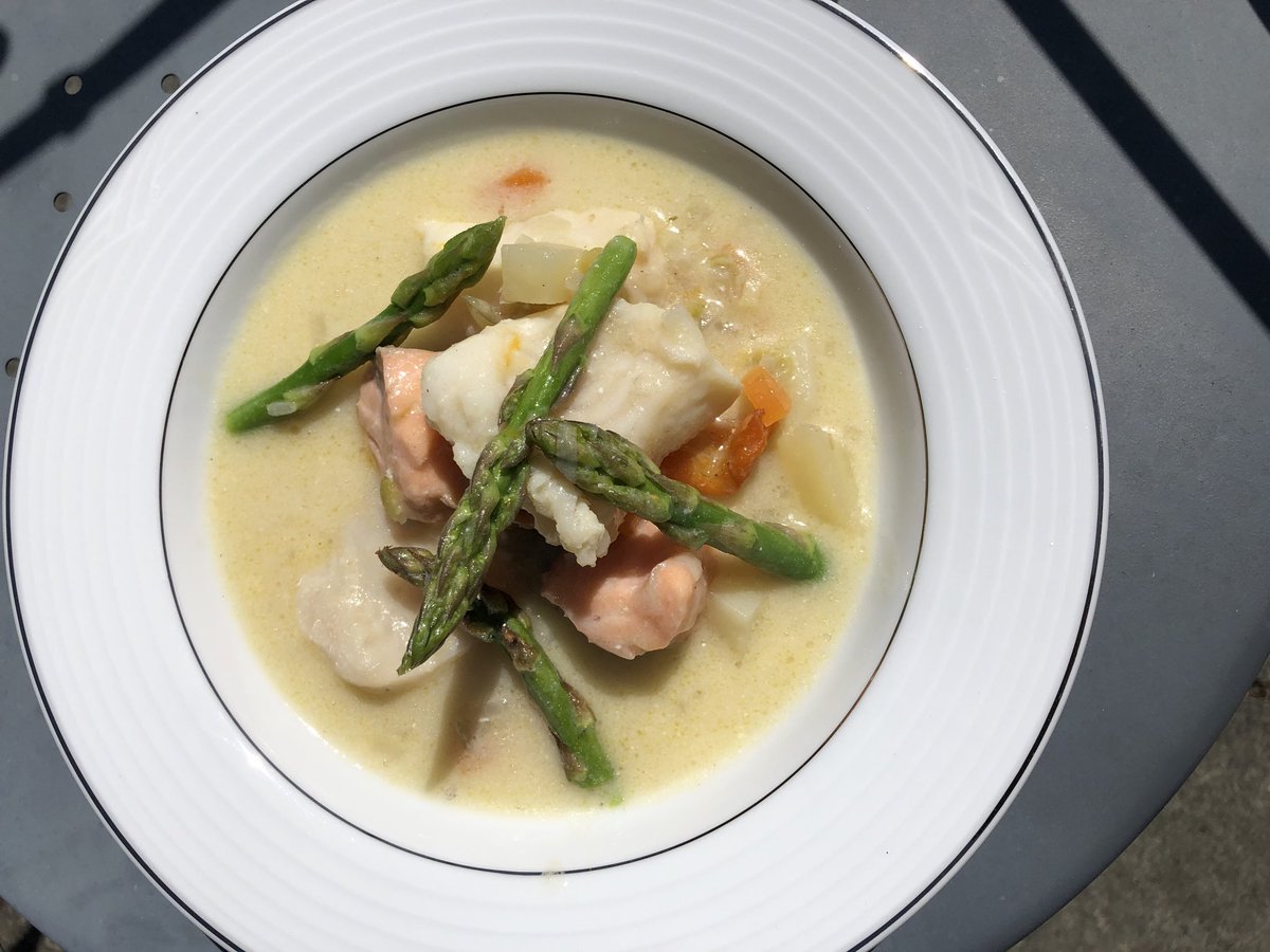 Lunch in the garden today , fish by ⁦<a href="/wrightsofmarino/">Wrights of Marino</a>⁩