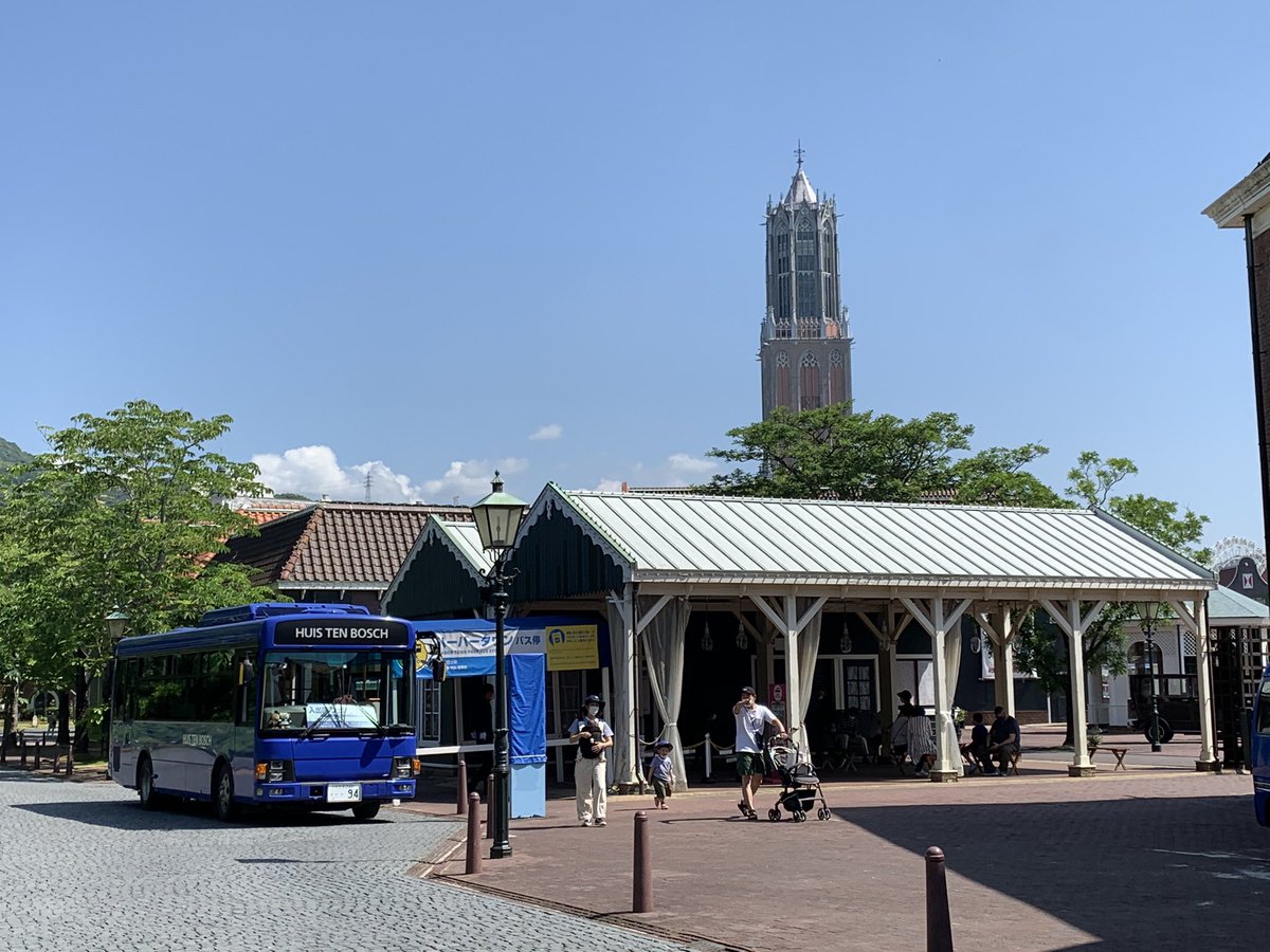 みっくん 暇人 בטוויטר ハウステンボス内を走る路線バスのような無料バスと 最近導入された電気バス 基本的にエルガミオとレインボーで運行されており カラーバリエーション等も様々なのですが本日は94号車と95号車のみの運行でした それにしてもオランダの街並みの