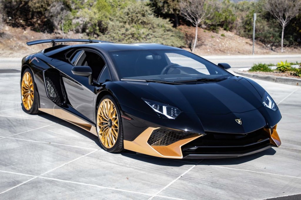 Lambo aventador or Bugatti Ve