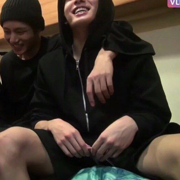 jungkook's thighs, a very very dangerous thread