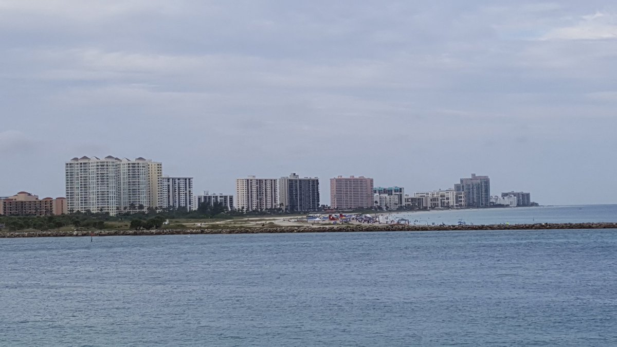 ToneeElTigre's tweet photo. Waking Up to a Beautiful 🌞 on the Beach with a Cool Pleasant Breeze

#SundayFunday 
#LoveLongWeekends https://t.co/cN0tR9rG9U