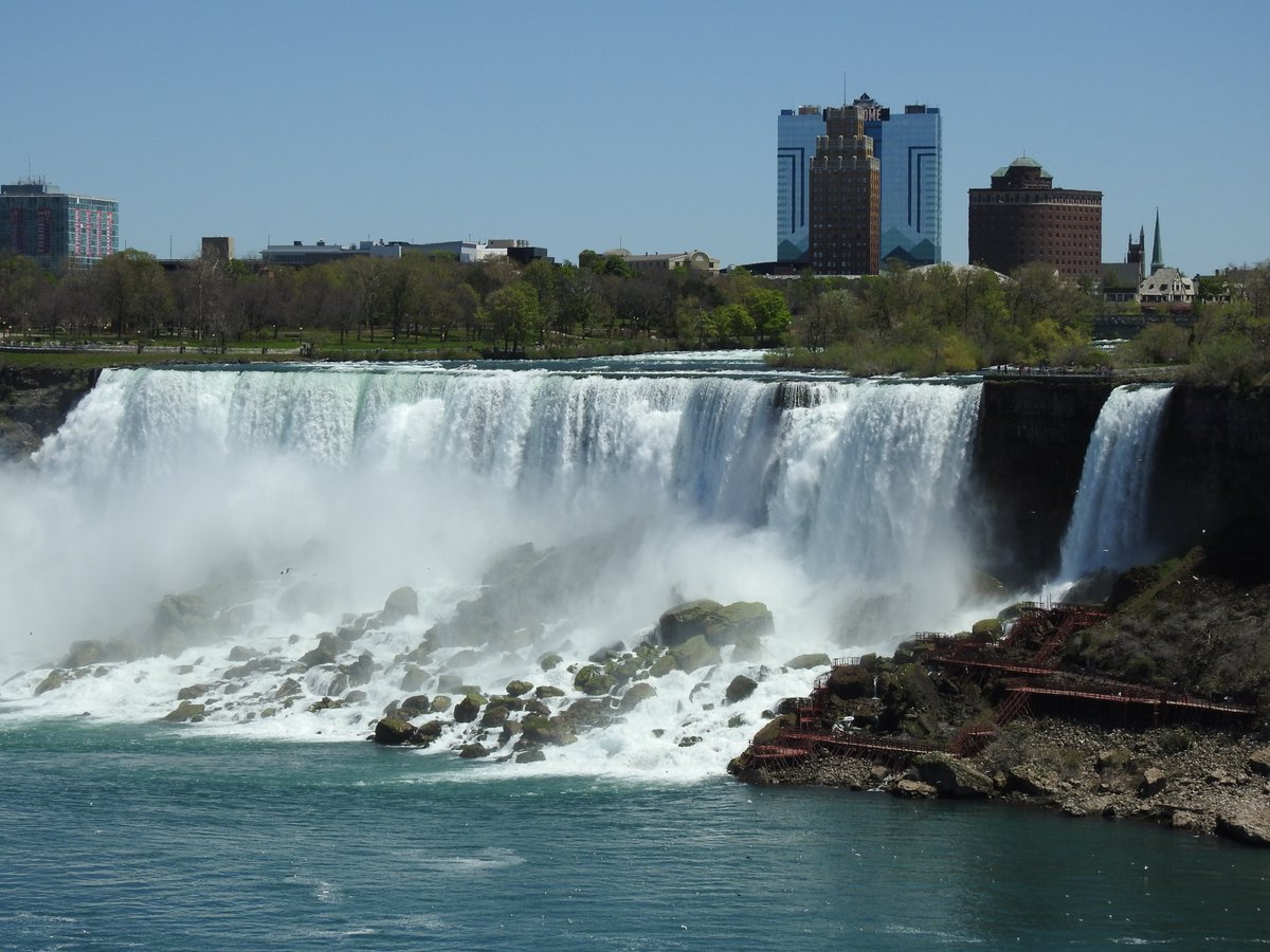 Niagara Falls during Coronu