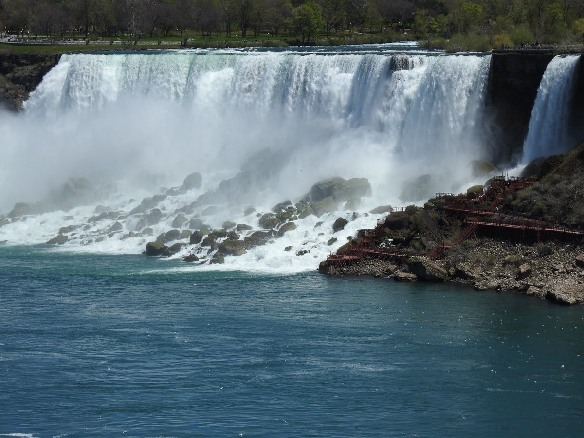 Niagara Falls during Coronu