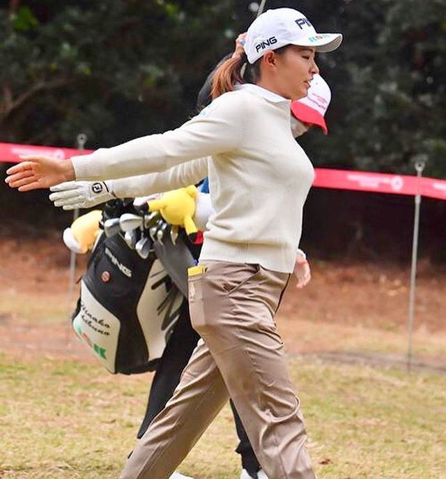 تويتر 視えてる継宮龍徳3 0 ワクチンは待て على تويتر 貧乳で悩んでいる女子は 女子プロゴルファー の筋トレやストレッチを学ぶといい 彼女たちは8 9割は巨乳だからだ 胸を開くストレッチと肩から肩甲骨の可動域を上げる動きは胸部への刺激となる Https T Co