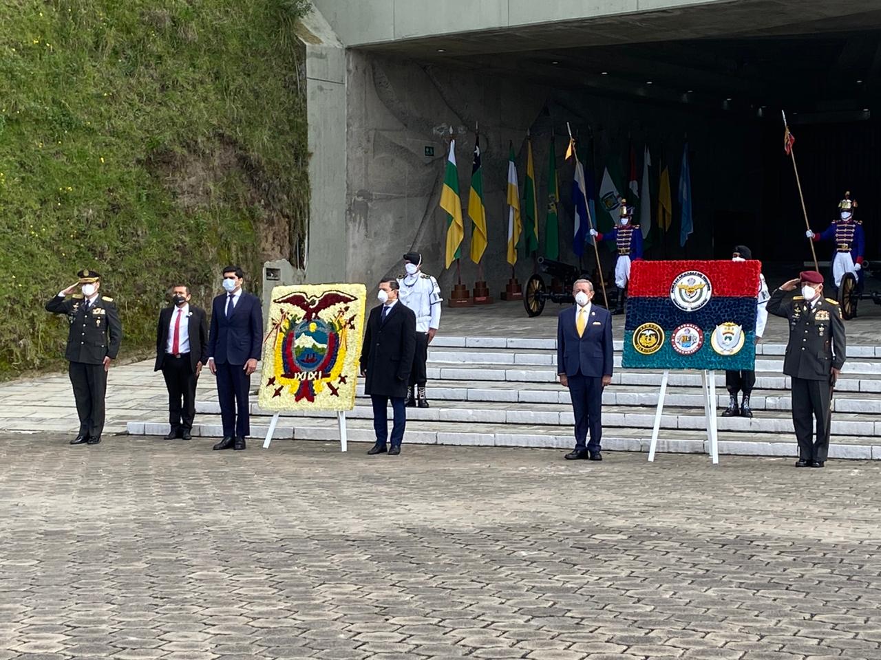 httpspbstwimgcommediaEYyU7NFXQAMFj6sformatjpgnamelarge