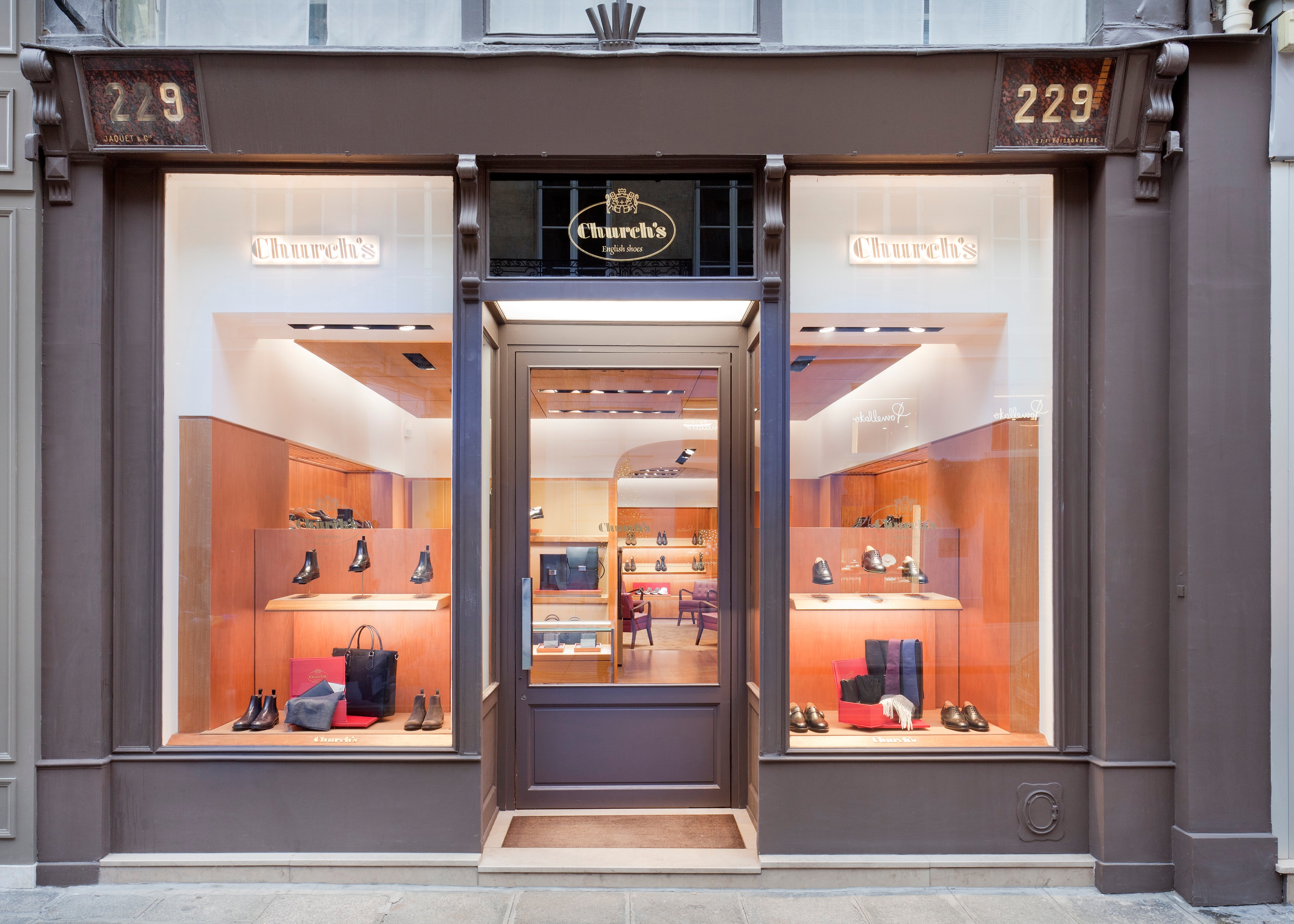 Shoe stores open early near me sale