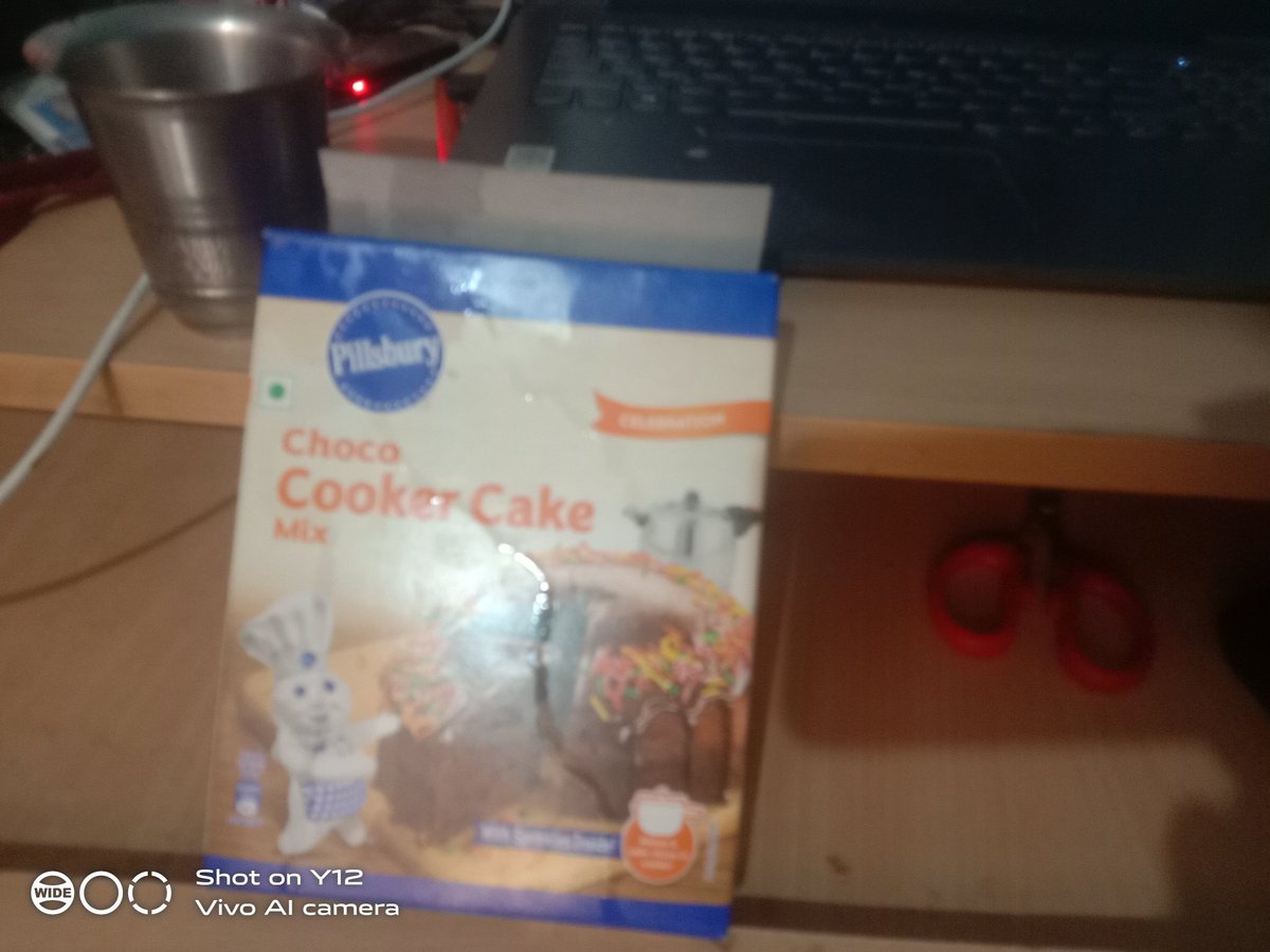 sathyaMaths2013's tweet photo. Choco cooker cake cooked by Me 😋

#chococake #cake #cooking #instacake #cookercake #cooker https://t.co/2qA0xdLPtL