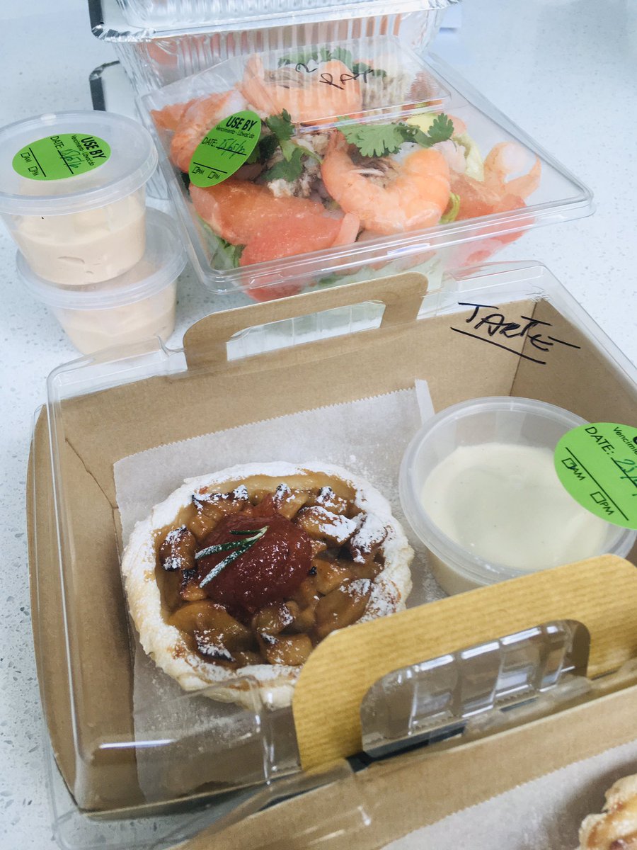BertrandMunier's tweet photo. Sunny ☀️ Sunday and please to meet customers at they door !! Fancy a gourmet for delivery ?#restaurant #catering #healthy #HealthyAtHome #goodfood #sundayvibes #SundayBrunch #SundayMorning #chef #cheflife #hospitality #delivery #food #Convid19uk #COVID19 #chefpatron #Enjoy https://t.co/VqfBICTL91