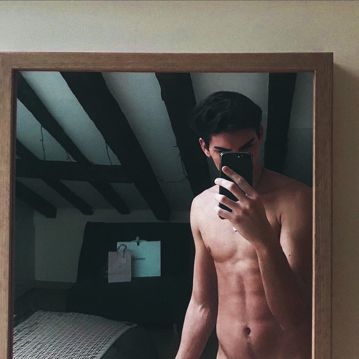 kleptoism's tweet photo. ㅤ

good  morning  from  your  favourite  kleptomaniac﹗  he’ll  be  spending  his  day  *  𝘀𝗽𝗿𝗮𝘄𝗹𝗲𝗱  out  in  his  bed,  naked,  of course.  feel  free  to  join  him  .  .  .  

ㅤ https://t.co/4A9sb2TqE6