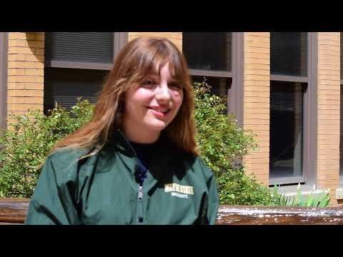 WayneStateCLAS's tweet photo. Recent CLAS graduate Zoë Pidgeon explains why she loved studying economics at @WayneState.
#WhyEconomics
https://t.co/ifAy5GSBhh https://t.co/vQT41pnsSs