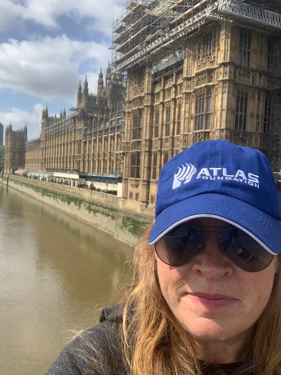 smfox13's tweet photo. Add another 22 miles for #chelseacrew #ATW7 Challenge! Day 6 - walk & bike #touristinmyowntown #London @atlas_frc @RAFPoliceRugby
Help the kids 🌎
Do the Distance. Donate. Goto:gg/46948
#rugbyfamily https://t.co/LbCawKo5YO
