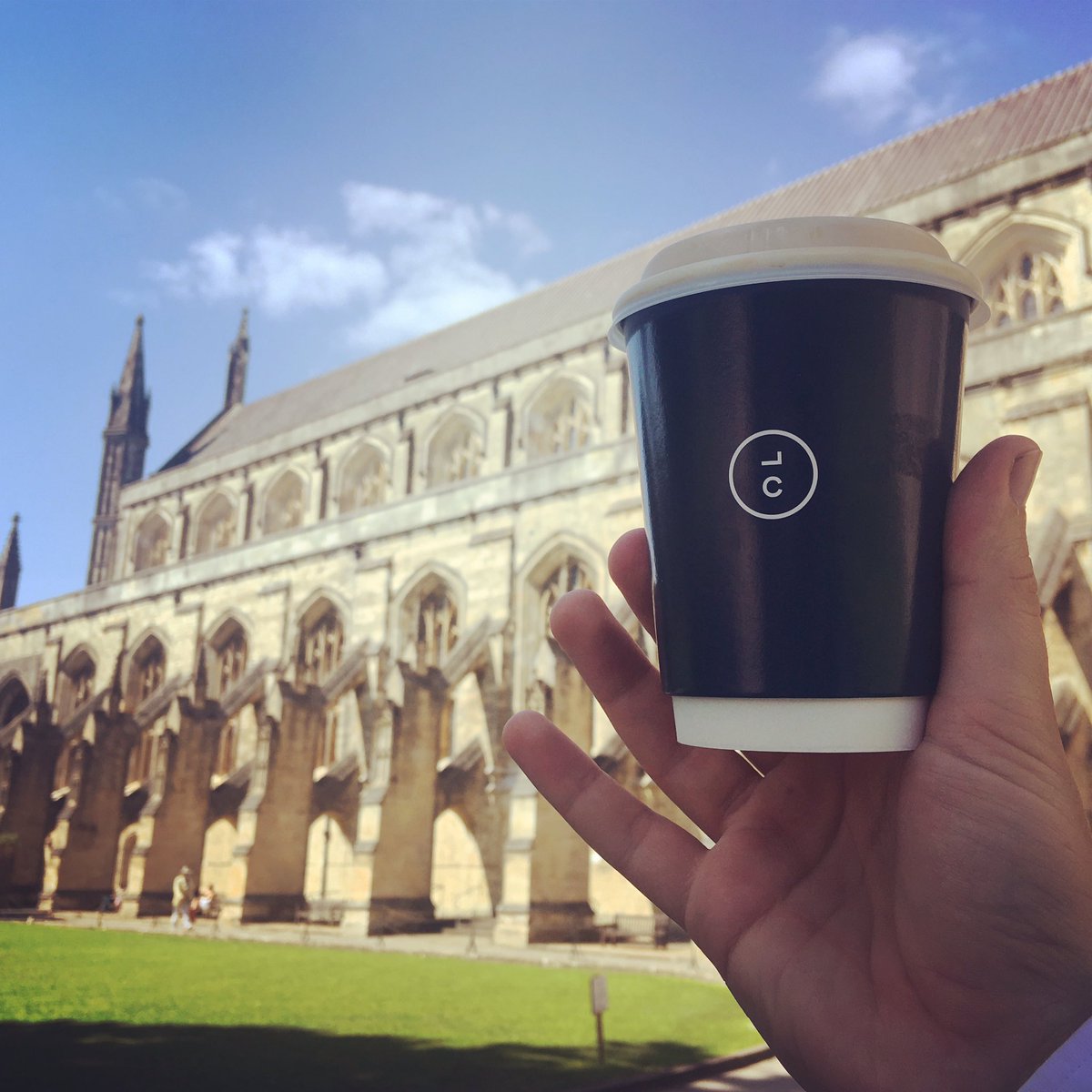 First proper coffee in MONTHS! Thank you <a href="/coffeelabuk1/">Coffee Lab UK</a> ❤️

#coffee #sun #socialdistance #bankholiday #sunday #hampshire #winchester