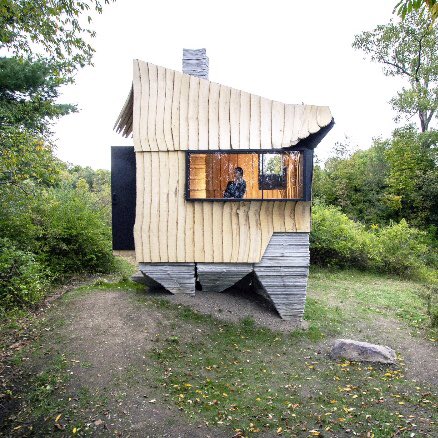 Check out this great application of design, engineering, architecture, and 3DPrinting. #3dprinting #sustainable #architecture Tiny cabin built with 3D printer and a robot arm at Cornell - Business Insiderhttps://apple.news/AP8UDiqUkTguk08QMQ6zcLA