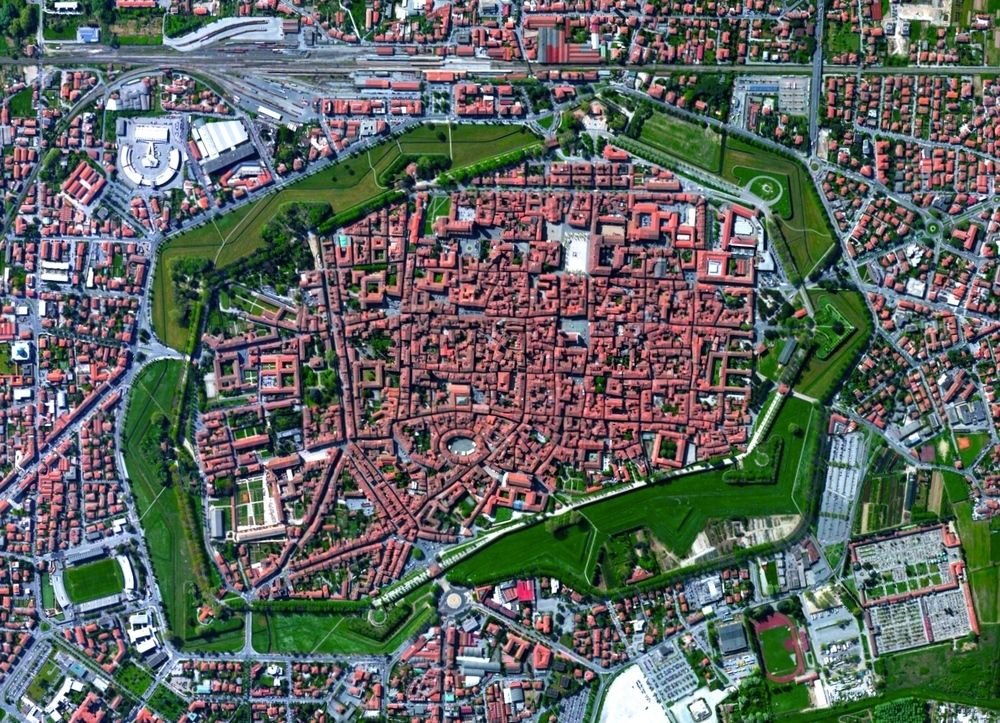 42. Lucca, Italy (1545)