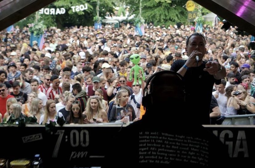 Addison Groove (@addisongroove) on Twitter photo Oh <a href="/LSTDBristol/">Love Saves The Day</a> With the <a href="/dieclearskyz/">DJ Die - GutterFunk</a> gang Would have been a right vibe today with this nice weather #lstd Oh <a href="/LSTDBristol/">Love Saves The Day</a> With the <a href="/dieclearskyz/">DJ Die - GutterFunk</a> gang Would have been a right vibe today with this nice weather #lstd