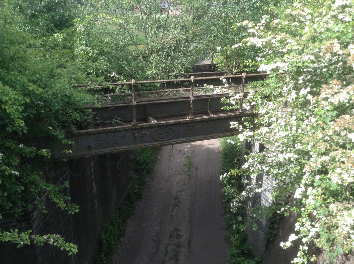 Industrial Heritage Walk: Bentinck & Upper Portland Circular-rail bridges into  #BentinckColliery. Shortly after Bentinck was sunk in 1895, both the Midland & Great Central built branches into the pit. GC link closed c1967 & from 1977-2000 rail access from Pinxton end only. 3/6