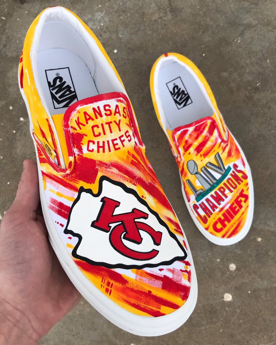 Spare Moves Custom Sneakers tweet media