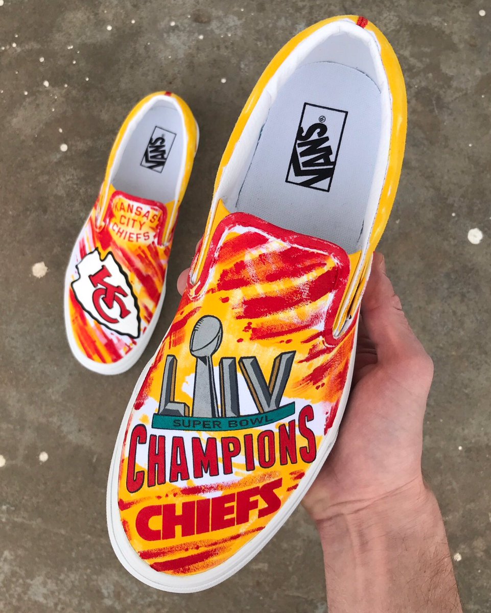 Spare Moves Custom Sneakers tweet media