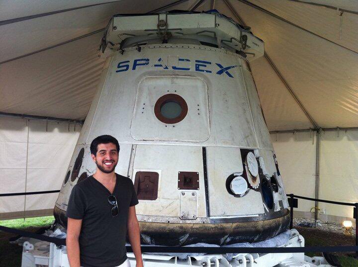 The May 27 mission is meaningful to so many. My  #LaunchAmerica connection:July 6, 2011: two days before the final space shuttle launch,  @astro_g_dogg let a few of us meet the 1st SpaceX Dragon to go to orbit. I was still living in South FL and still not getting great haircuts.
