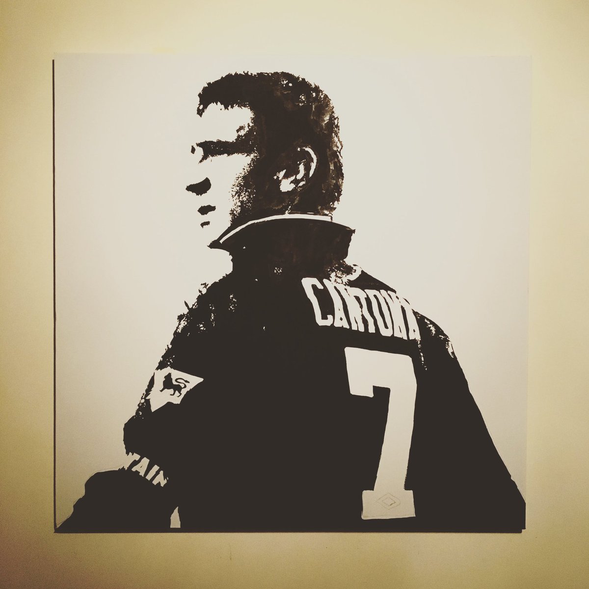 gallanvas's tweet photo. Happy Birthday to The King 👑 #EricCantona #MUFC https://t.co/CqA28Hc8KL