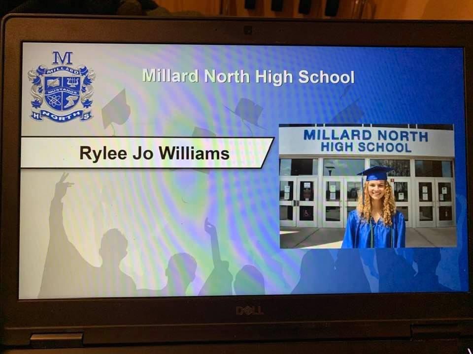 mj4nu1's tweet photo. So proud of my Millard North grad, love you always and forever @ryleejo20 💙💚🐎🎓#millardgrad2020 https://t.co/BgpquHz7py