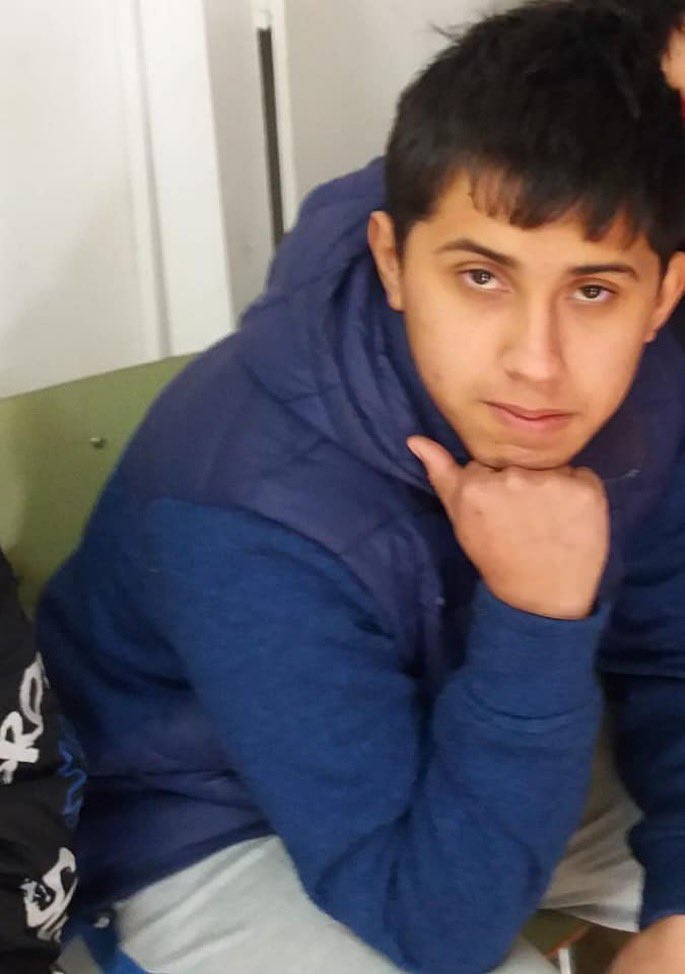 portaldemeli's tweet photo. ✅😷🦠AHORA: Escuela Inclusiva Integración @integracionesc reconoce el heroísmo del alumno #MaximilianoVera en el rescate d perritos 🐕🐶 durante el incendio ocurrido anoche en la #ProtectoraSanFranciscodeAsis #Melipilla @lyabo #24Mayo #quedatencasa #cuarentena #COVID19 #pandemic https://t.co/gEmPAggIjr