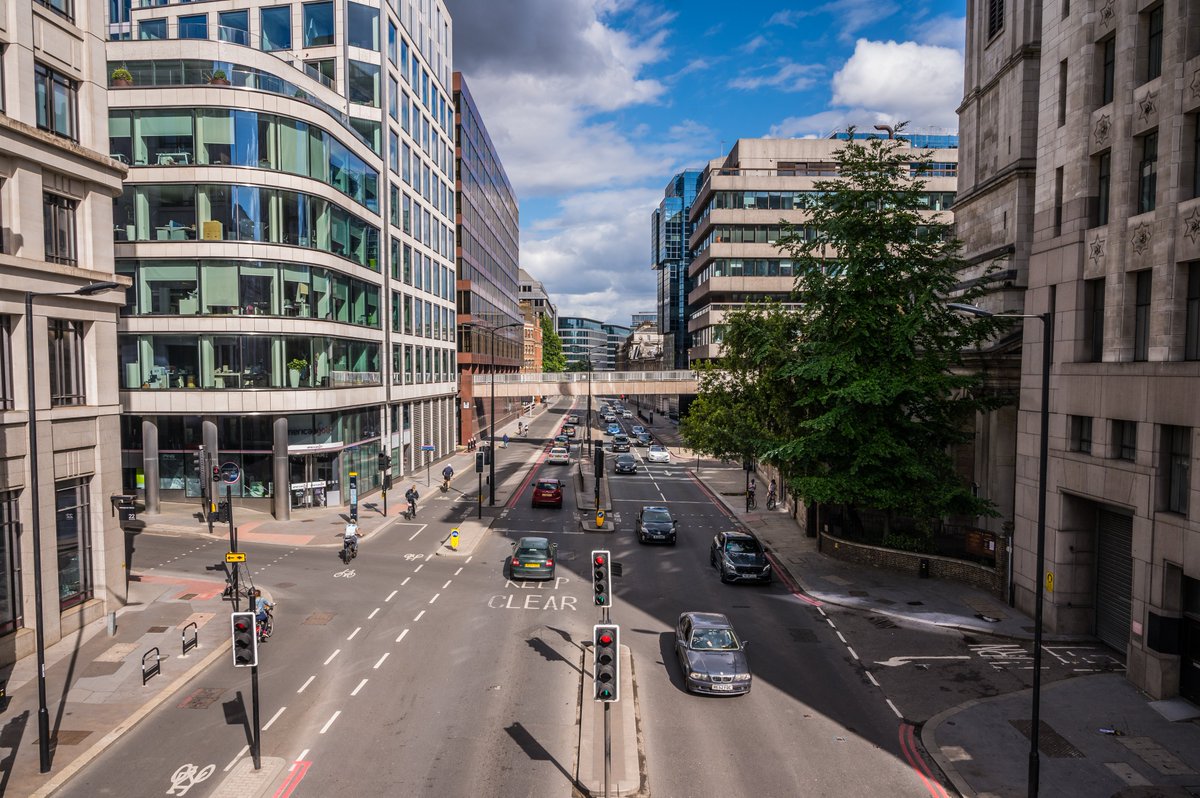[THREAD]  #PictureOfTheDay 24th May 2020: Lower Thames Street https://sw1a0aa.pics/2020/05/24/lower-thames-street/