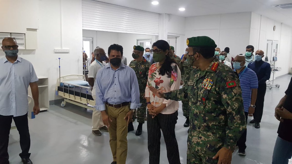 myfoona's tweet photo. Covid19 aa gulhigen HM gai qaaim kurevunu medical facilities Allah ge vaagi fulhaa eku nimmaalevijje. MNDF, Fenaka ge lobuvethi muraali muwazafun adhi ehenihen baiverinah hithuge khaalis kamaa eku shukuru adhaa kuran. https://t.co/MFbwGu5rjN