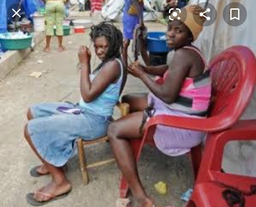 I'm not sure if Kenya or SA has a name for these ladies who are street hair dressers.But we know you don't want to walk past them w your hair not done in SA or in Kenya. #SAandKE