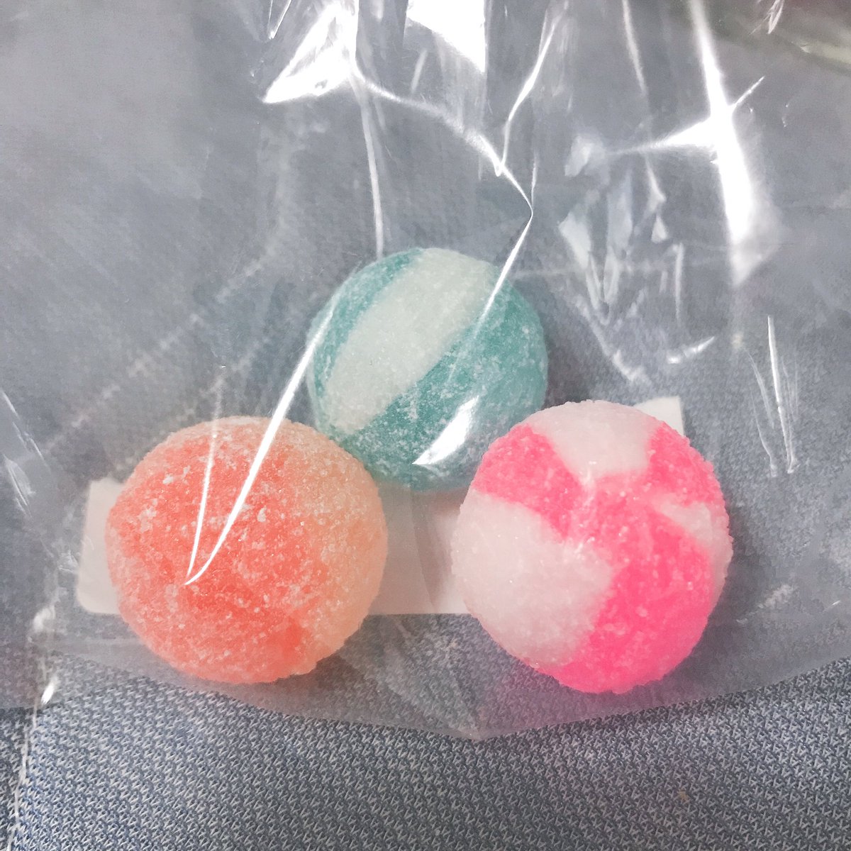 こた على تويتر 24時間営業のスーパー行って量り売りの飴ちゃん買ってきた 大きいの3つ入らんかったけどかわいい こた على تويتر 24時間営業のスーパー行って量り売りの飴ちゃん買ってきた 大きいの3つ入らんかったけどかわいい