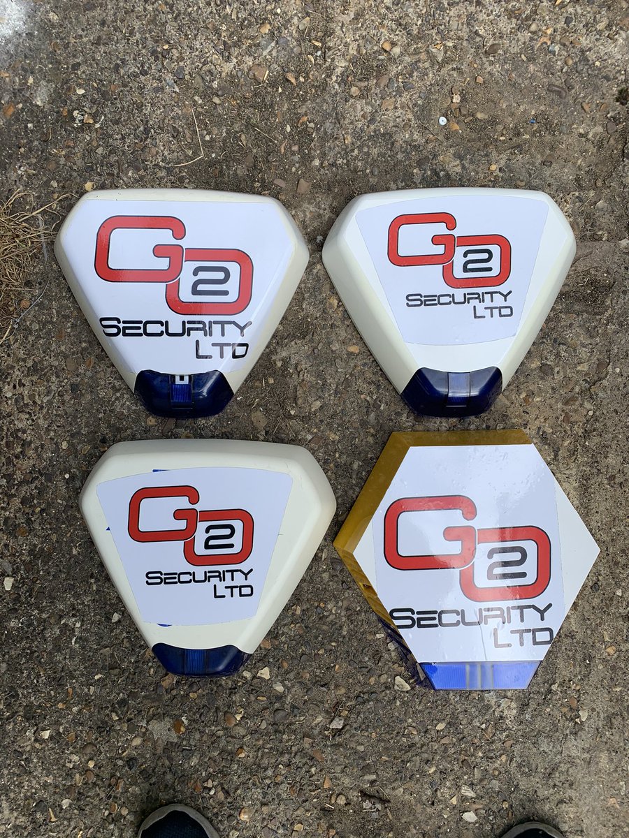 Go2Security's tweet image. So, I was looking at ways to help our community. So I decided to refurbish old bell boxes &amp;amp; give them away for free.
If you would like one, then go to our web site ( go2security.co.uk ) and contact us 😀👍 First come first served. #go2sec #go2security