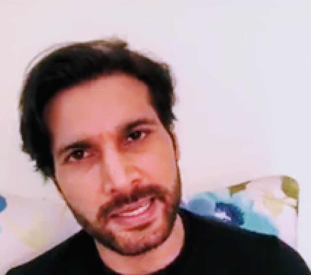What an amazing Interview!Sorry for commenting late.Still,facing some connection issues after #Amphan. Thanks again for acknowledging me. The 'Hii Madhumita' from You feels so special.☺️Apart from Bhojpuri singing,I wanted to hear 'I Love you' in your mother tongue. @AhemSharrma