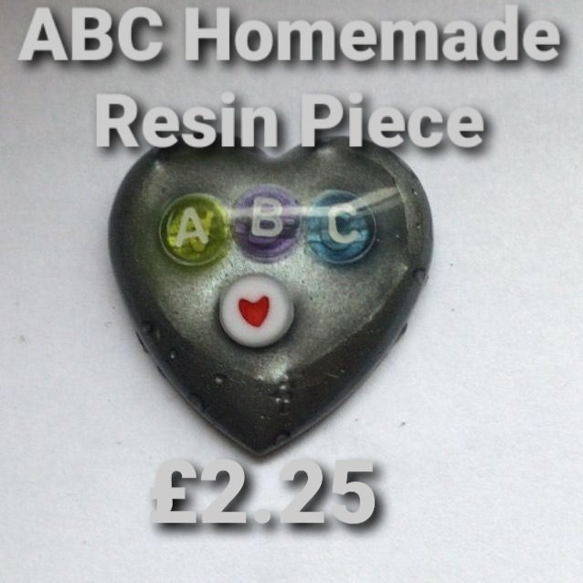 DinoRoarStore1's tweet photo. Some more handmade resin pieces of anyone is interested. DM for Internatiknal prices. These are also coming from the US if you're from the US!
#decopaci #ageresfw #ageregression #decopaci #cglre #babycore #kidcore #pacishop #custompaci #resin #customresin https://t.co/pSqQU1wL07