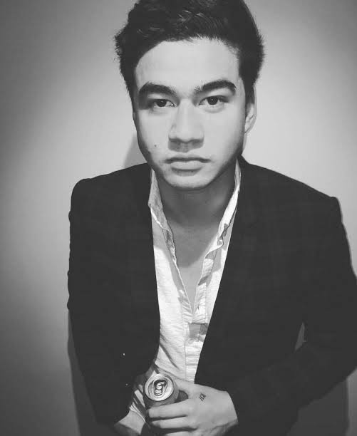 — a thread of calum hood, but he grows older if you keep scrolling