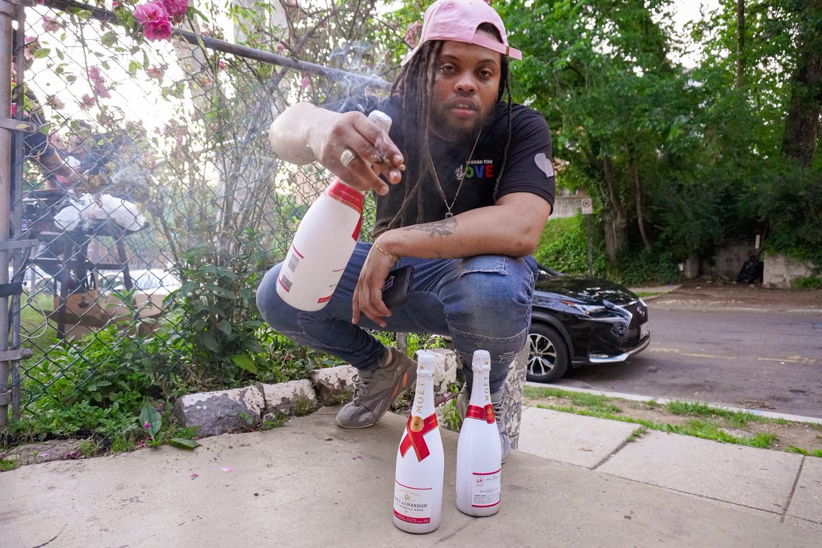 MIKEBROWNDACZAR's tweet photo. REAL MONEY GETTER CRIP #RMGC 🌀♿️ https://t.co/w7coaVdpsT