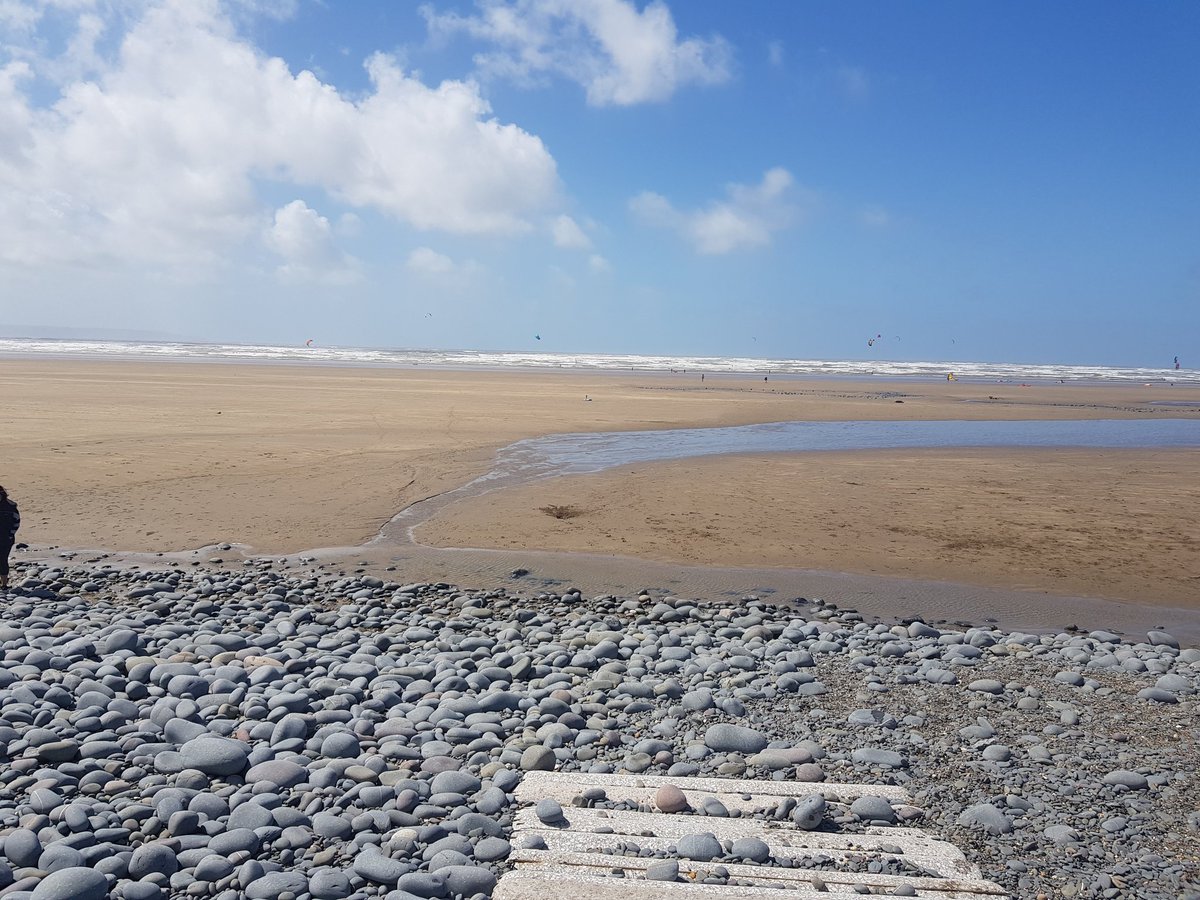 Simon_fixit's tweet photo. @Serv4Tourism @VisitSomerset @BBCSpotlight @itvwestcountry @TVVictoriaG And this is Westward Ho! https://t.co/JCG5MDZw7v