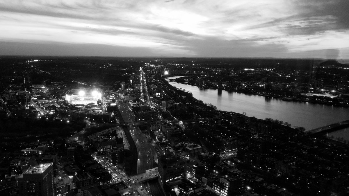 onebuck66's tweet photo. @BenJamesPhotos OK, totally forgot about this shot from Prudential Tower in Boston - Fenway Park and Charles River
#BENPC
#Boston
#BostonRedSox
#Prudentialtower https://t.co/5aakyoHGMC
