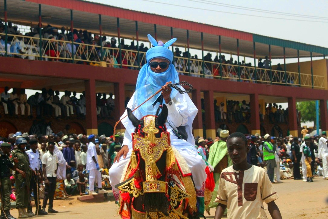 Sterling_Bankng's tweet image. The drip is unmatched 
Shades, Swag and Style 
Nobody does it better than the noble horsemen of the Durbar.
Who's your favourite horseman?
#SterlingDurbarFest #DigitalDurbar #Durbar