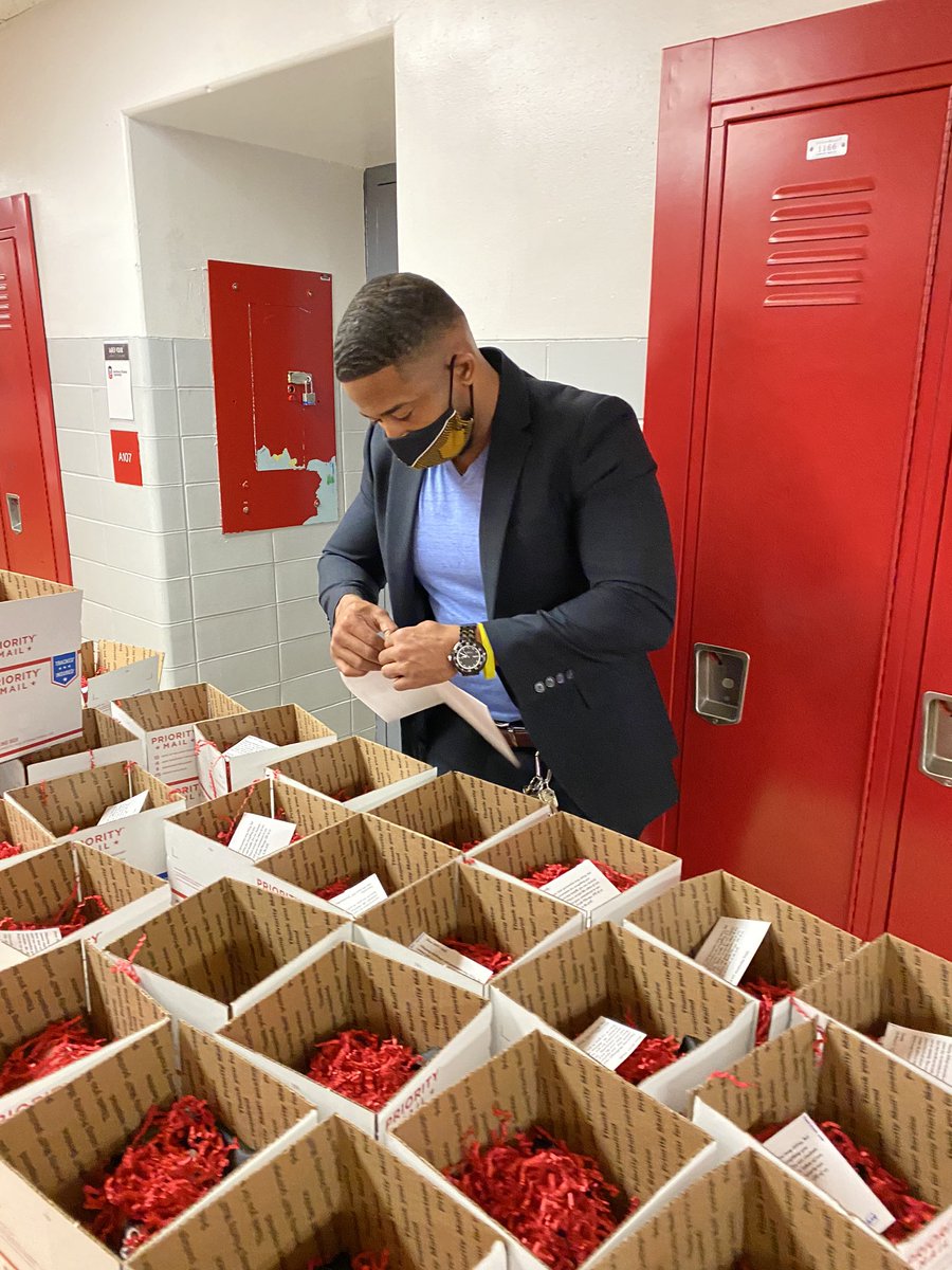John_P_Price's tweet photo. @nccusd leadership team assembled gift boxes for every staff member Friday afternoon.  Thanks @YesyMSanchez and @KimEAndes for organizing us!   Our staff servers the best!  #d187together @livinglearnlabs Every week is staff appreciation week! https://t.co/IwXEn3RjU2