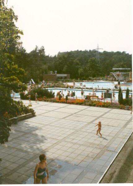 joncheere's tweet photo. Hier begon het allemaal: het oude zwembad Het Ravijn in Nijverdal. Liefde voor de teamsport. #waterpolo https://t.co/Q8Tlev0uz0
