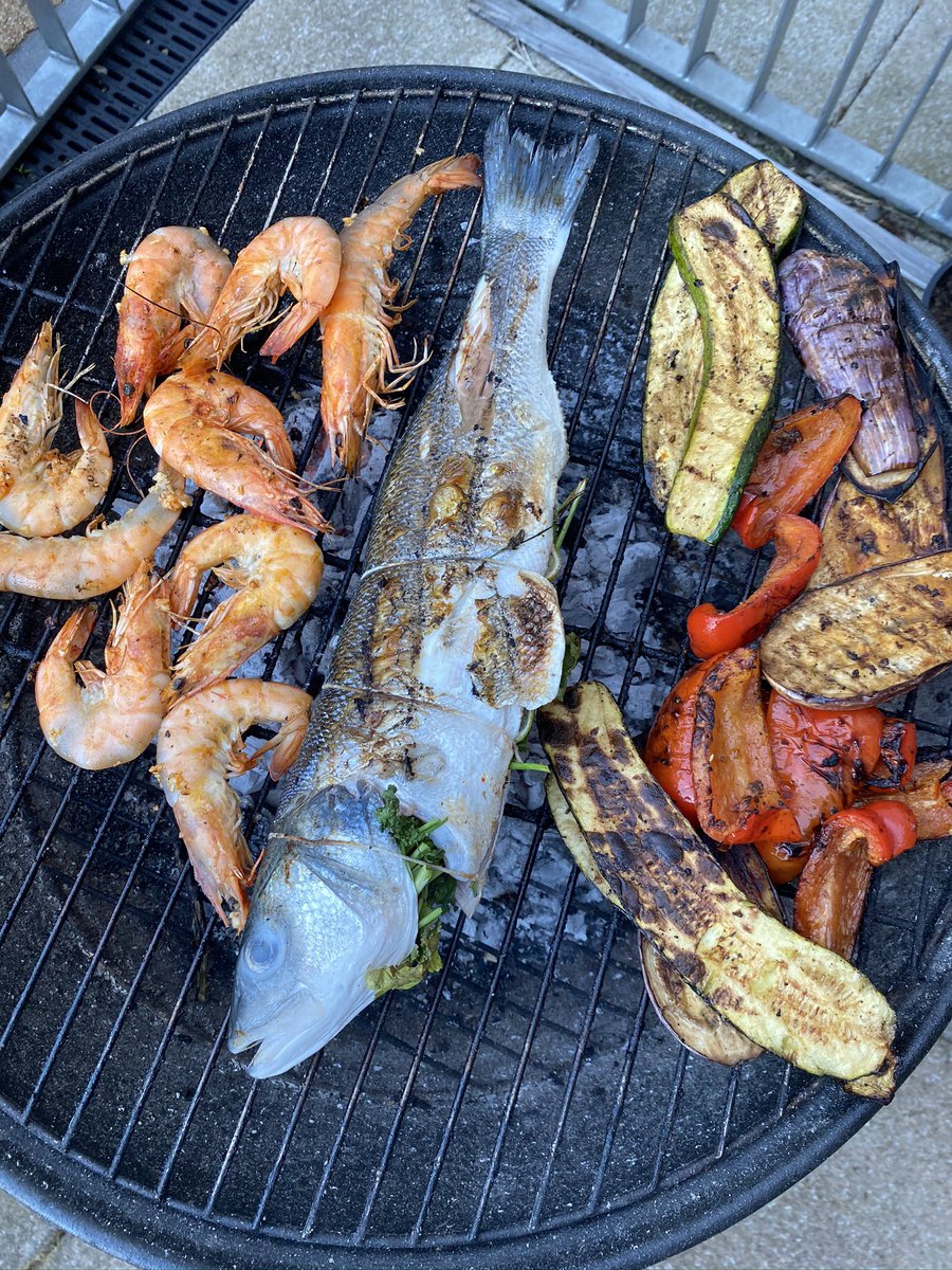 AlexRawn's tweet photo. @ashtron Bank holiday grilling. Hope you’re well @ashtron !! https://t.co/WXUKd4AK2H